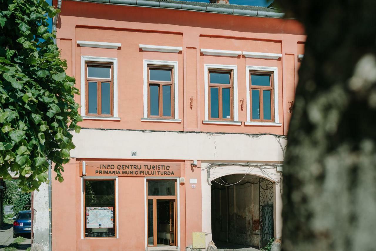 Casa Thaja Centru Apartment Turda Exterior photo